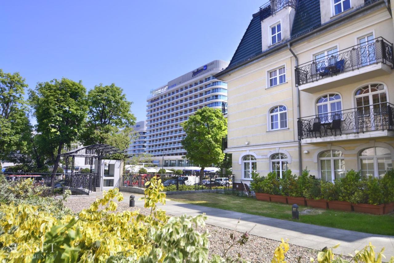 Promenada - Plaza 100M Apartment Swinoujscie Bagian luar foto